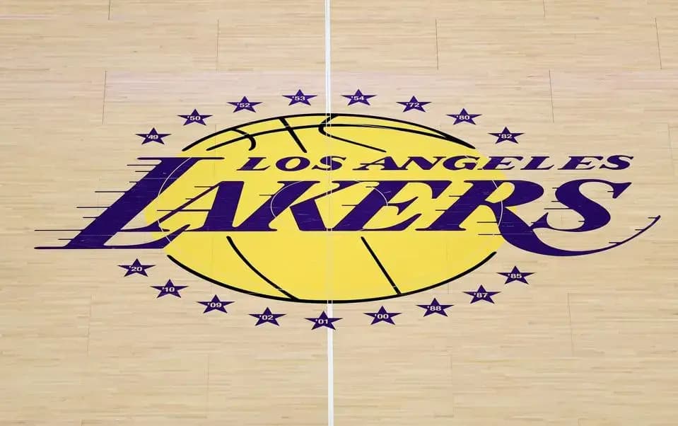Multimillonario Josh Kushner y el exCEO de Disney, Bob Iger, compran Los Angeles Lakers en acuerdo récord de US$ 12.500 millones